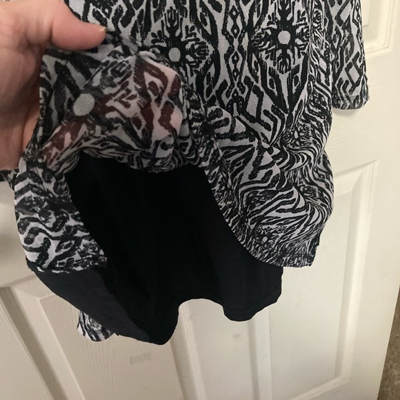 INC tunic top with embroidery and bling size L - Picture 4 of 8